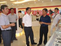 南平市委副書記黃福清、市委常委統(tǒng)戰(zhàn)部部長黃健平一行視察虹潤公司