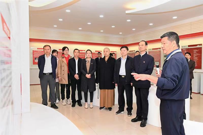 福建省人大常委會(huì)黨組書記、副主任雷春美和全國人大代表到順昌虹潤等地調(diào)研